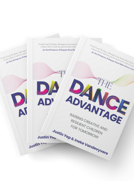 Drie exemplaren van "The Dance Advantage, Raising creative and resilient children for tomorrow" van Justin Yep en Imeke Vandewyer, met kleurrijke tekst en een golfmotief op de cover.